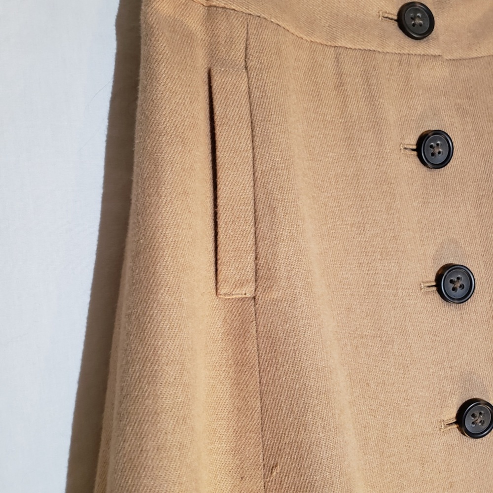 *Banana Republic* Tan front button A-line skirt, size 2 - Picture 3 of 10